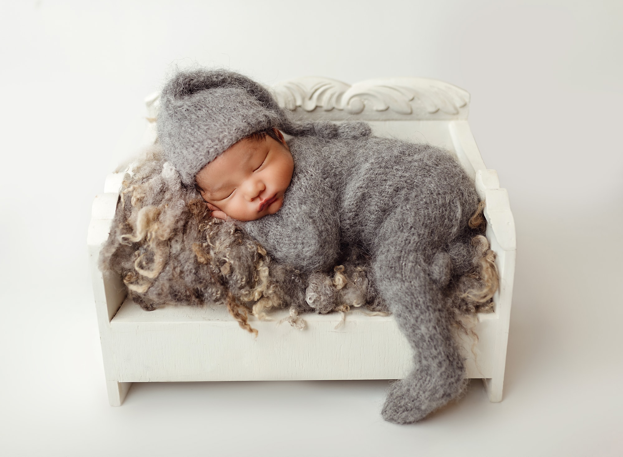 Nest and Nurture Photography | Melbourne Newborn Photographer. portfolio image 7